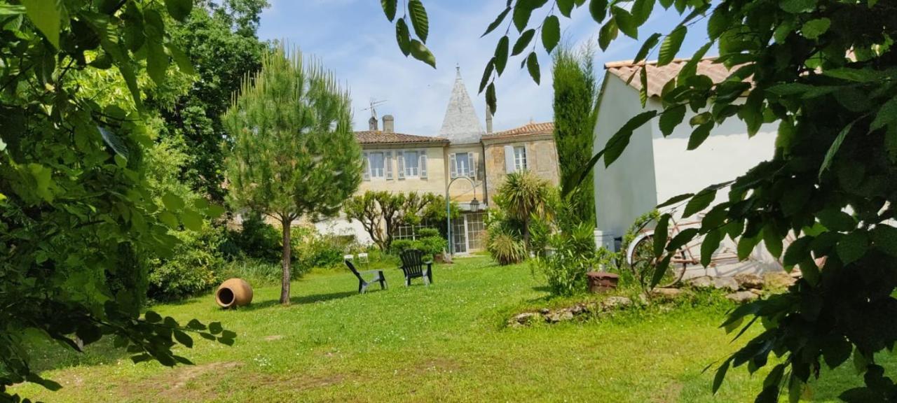 Le Clos Reaud Blaye Exteriör bild