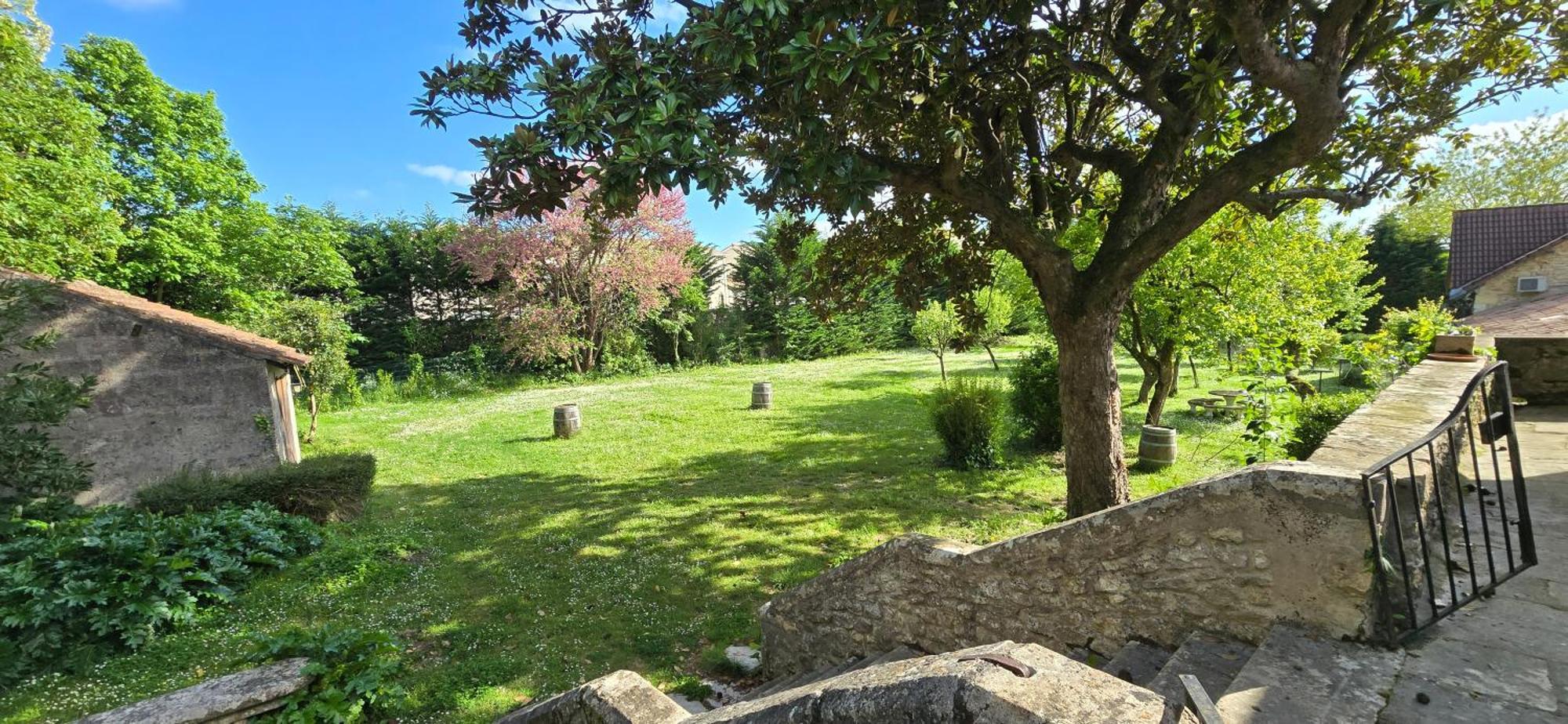 Le Clos Reaud Blaye Exteriör bild